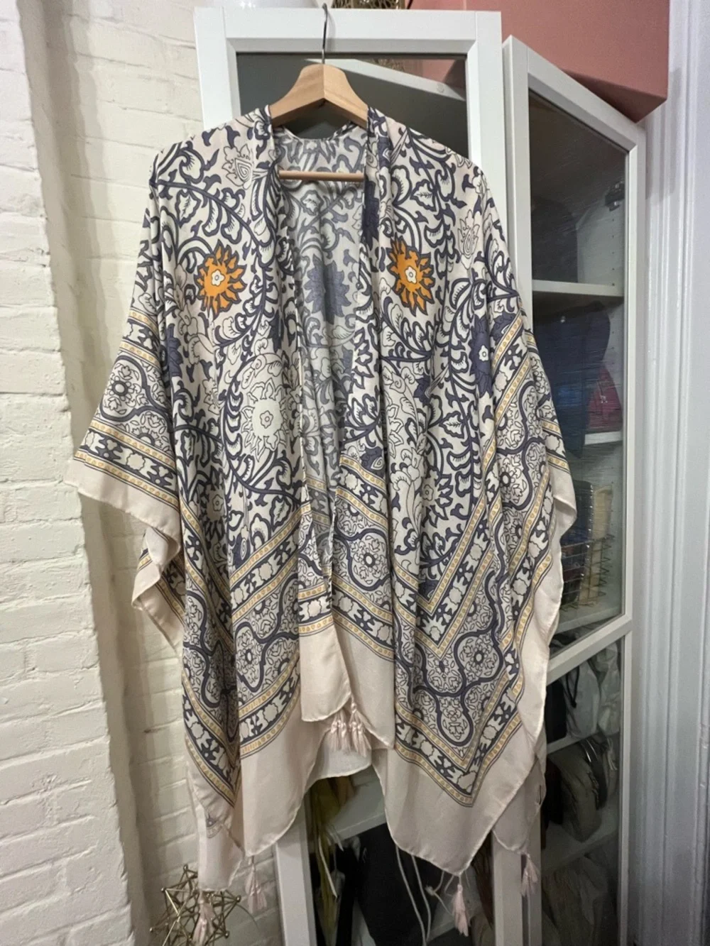 Boho Floral Print Throw Shawl - Cream and Navy